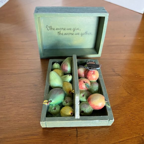 Marjolein Bastin Nature's Sketchbook For Hallmark Fruit/Butterfly Trinket Box - Picture 5 of 13